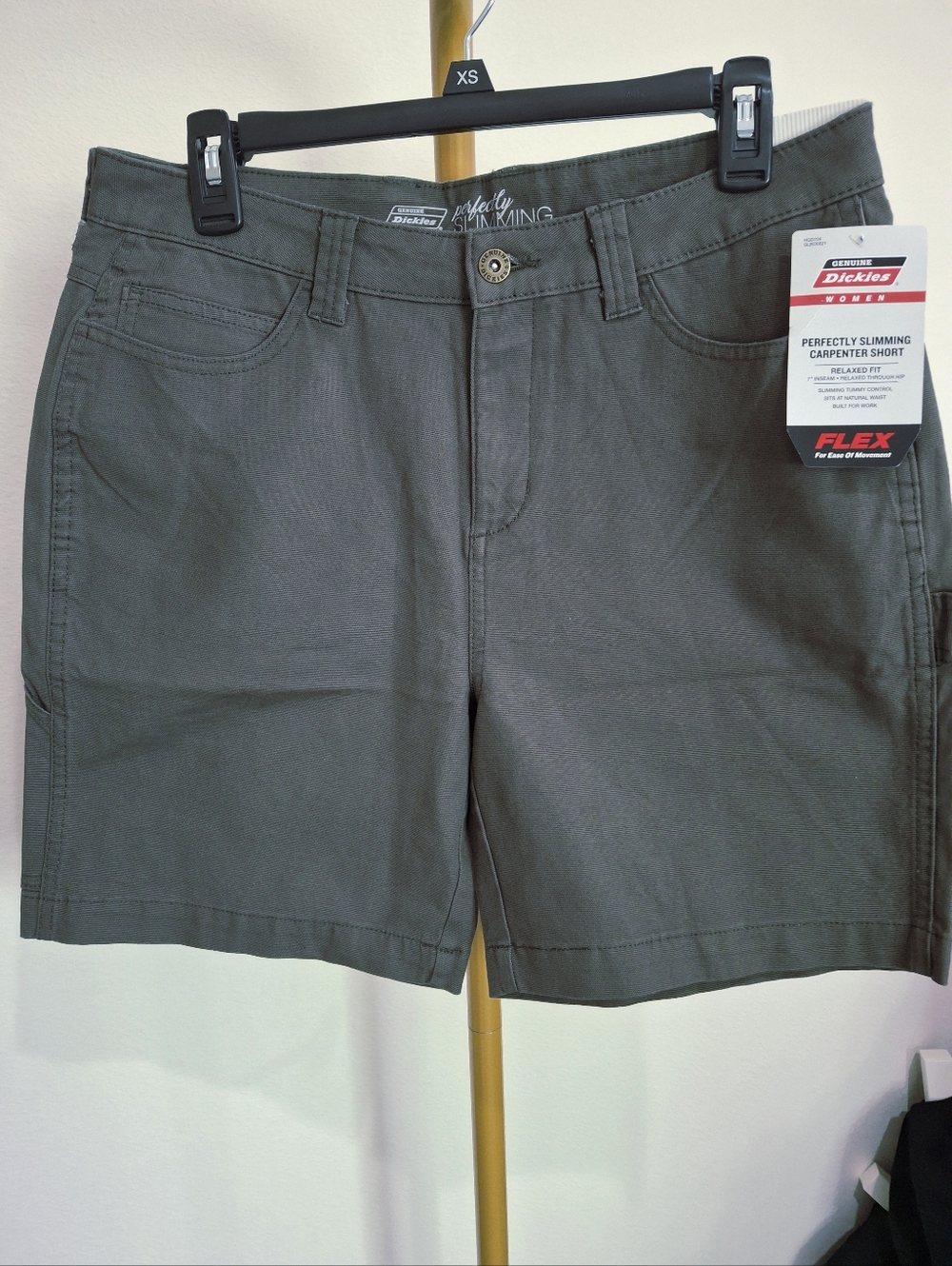 Dickies Perfectly Slimming Carpenter Shorts in Olive Size 8 Women 7"inseam Relax